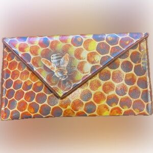 Bee cool artsy handbag. Bee and Honeycomb clutch/crossbody